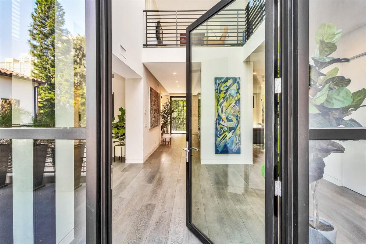 Custom luxury home built in Florida by Reside Custom Homes