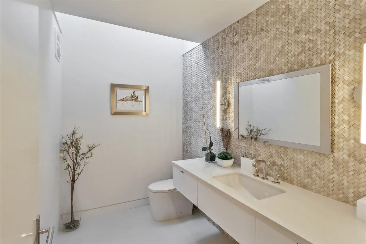 Custom luxury home built in Florida by Reside Custom Homes